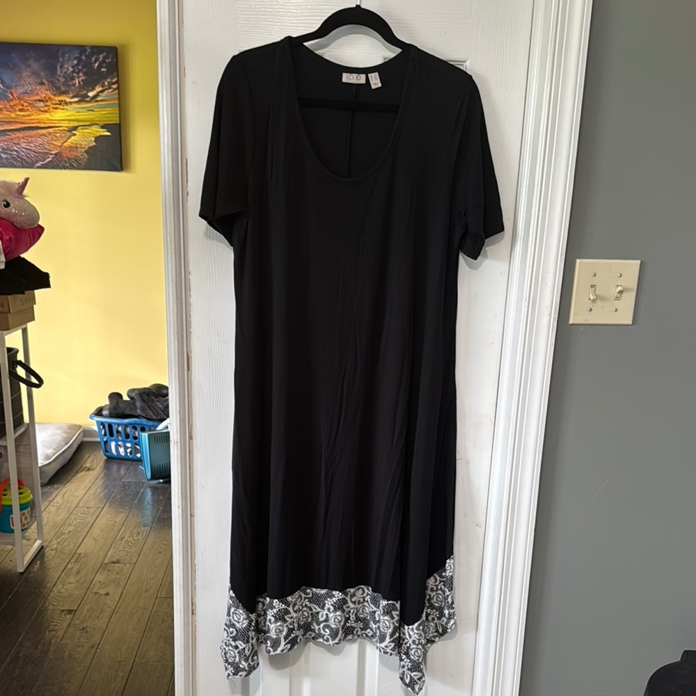 LOGO by Lori Goldstein Black and White Asymmetrical Tiered Dress